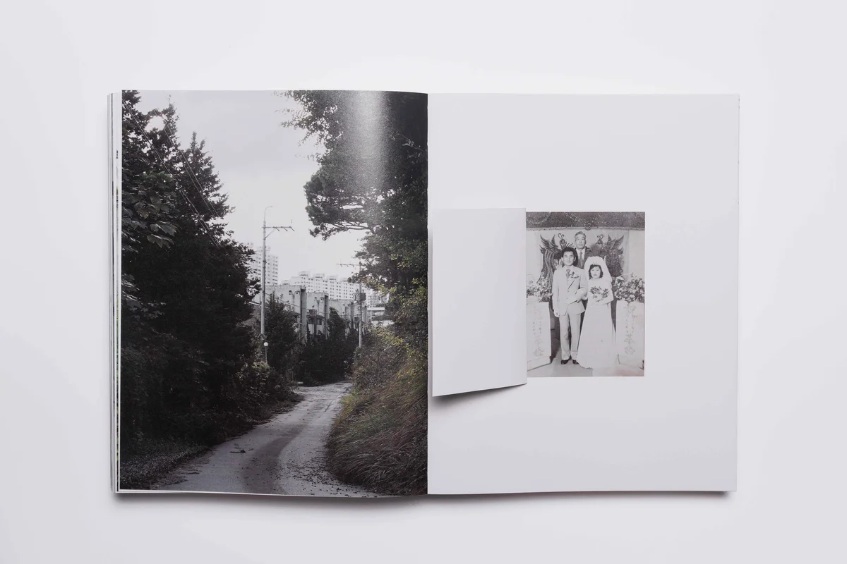 キム・ウンジュさんの写真集「Light Unhealed」 