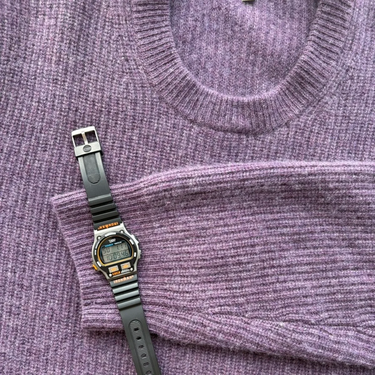 タイメックス アイアンマンとセーターの画像