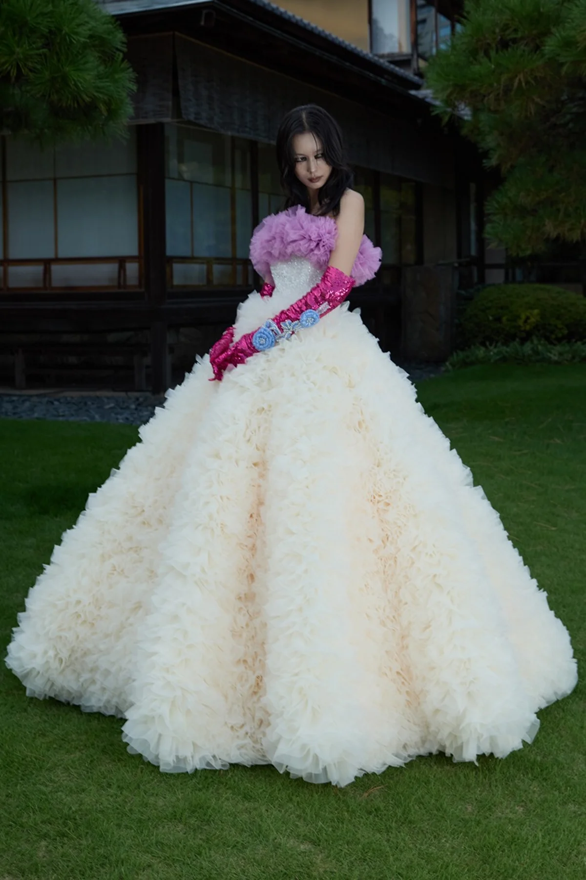 【トモ コイズミ】初のウェディングドレスの画像_9