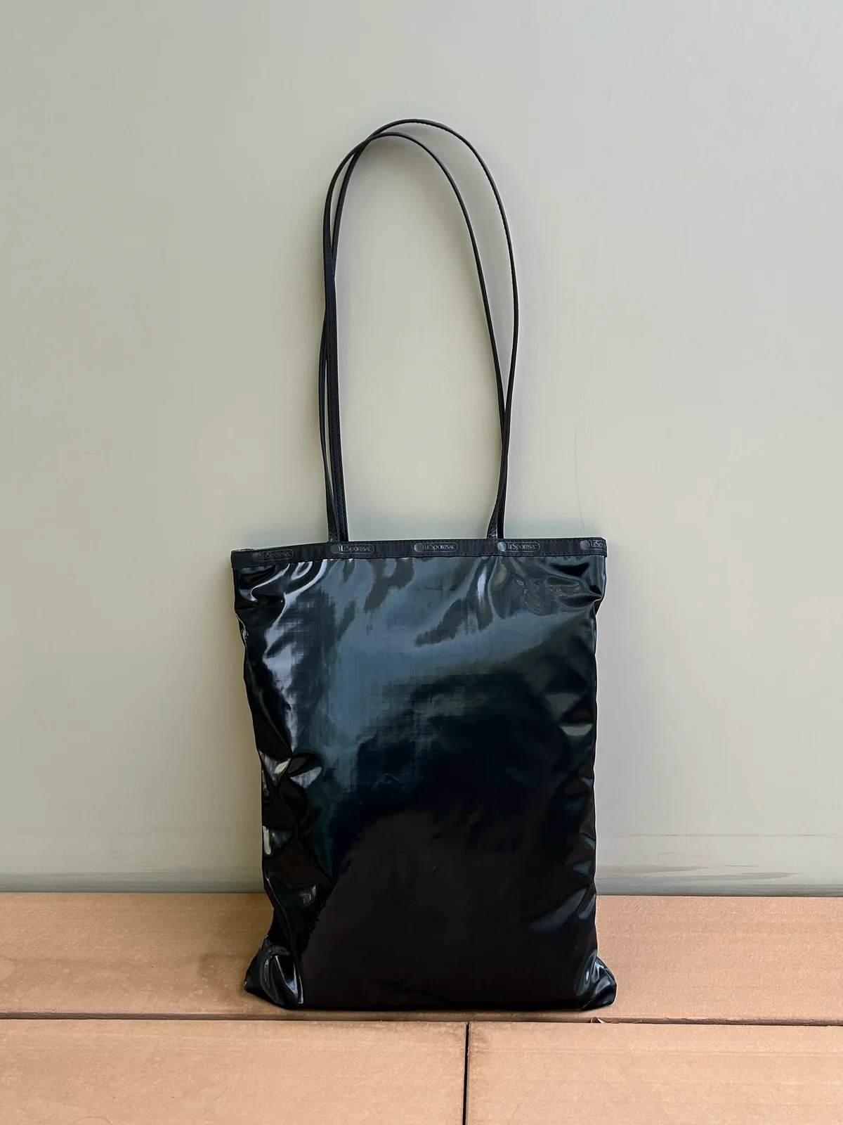 トートバッグ「VERTICAL CITY TOTE」　レスポートサック