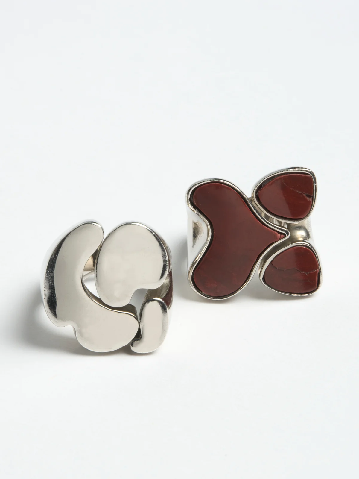 ブラウンもお気に入りというニコロ・パスカレッティのリング