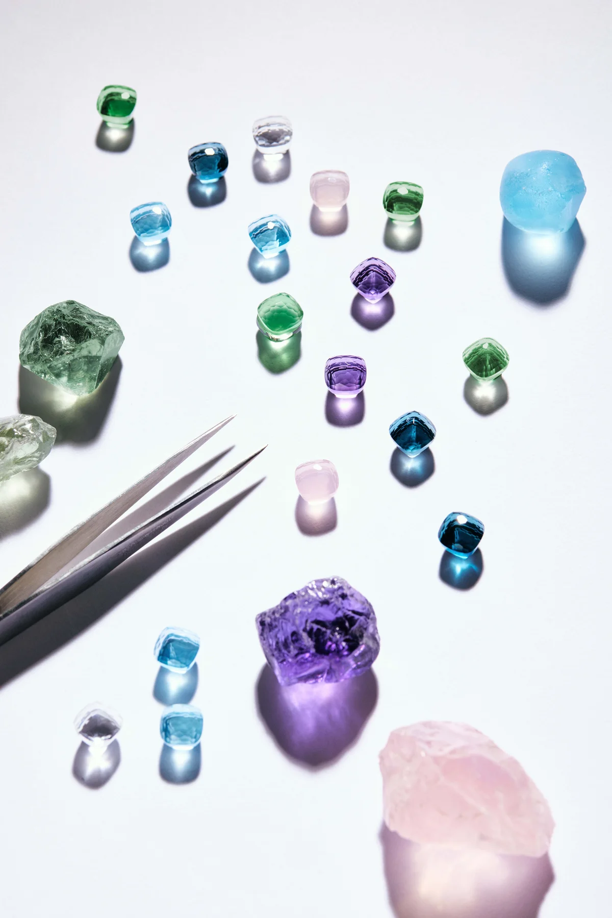 ポメラートのローズクォーツなどカラーストーン