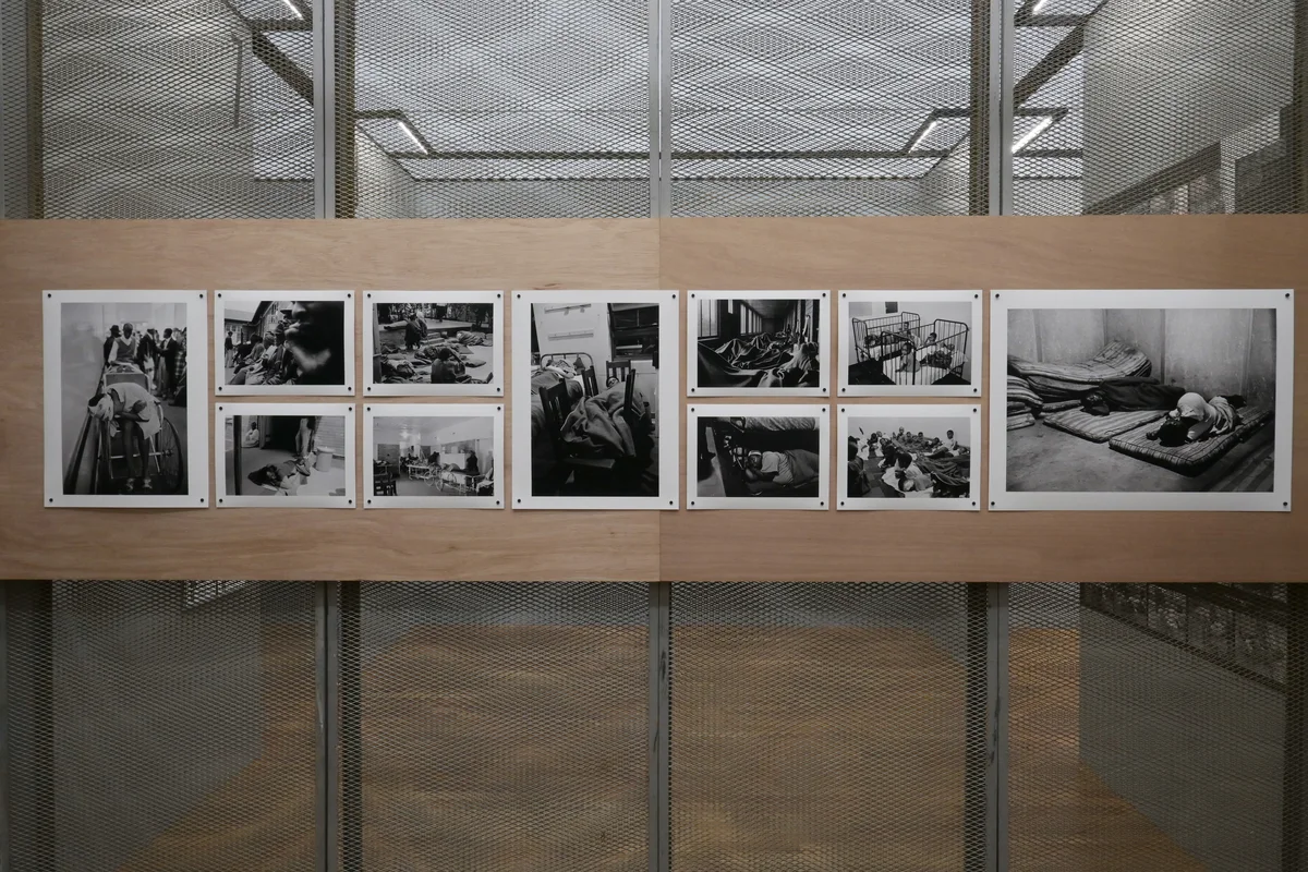 アーネスト・コール「囚われの地（House of Bondage）」の展示風景