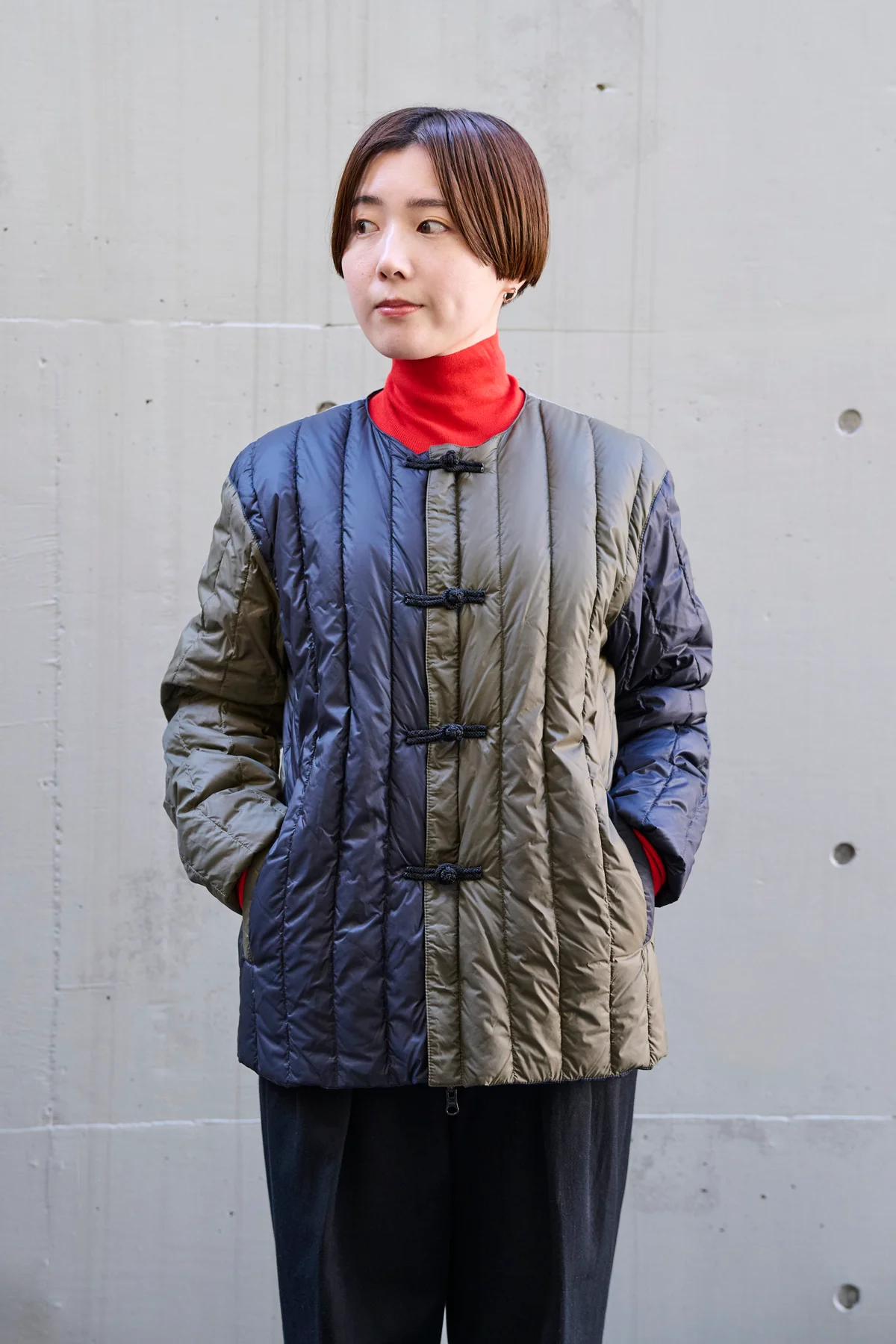 タイオンのチャイナボタン ダウンジャケット