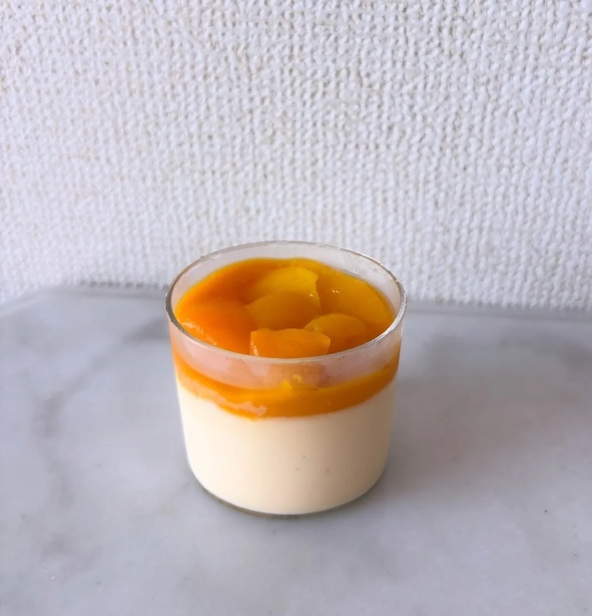 「Mr. CHEESECAKE」グランスタ東京店限定カップチーズケーキ、Mr. CHEESECAKE Petit Classic with Mango ￥945