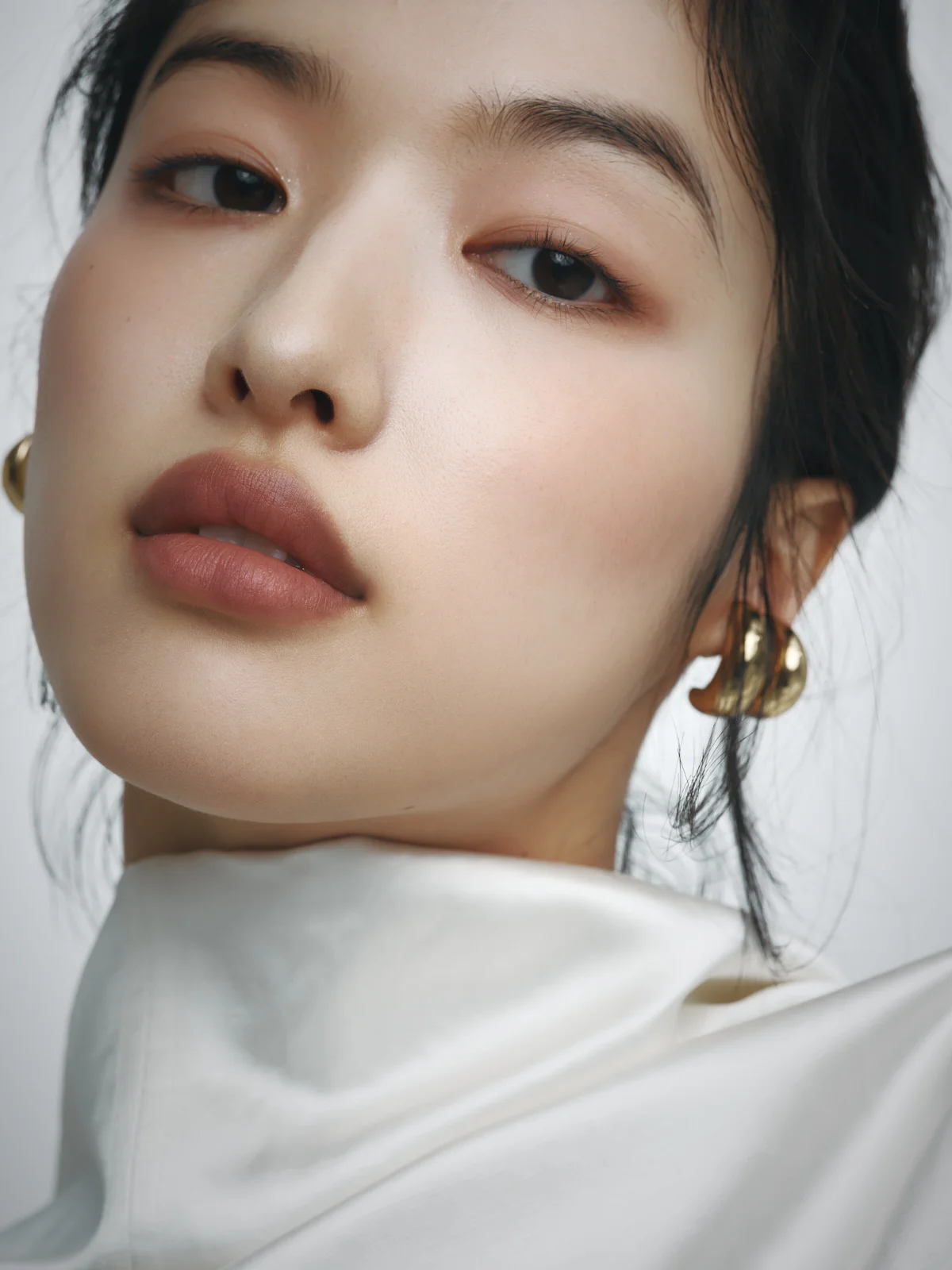 ダークピンクワントーンメイクアップの寄りカット