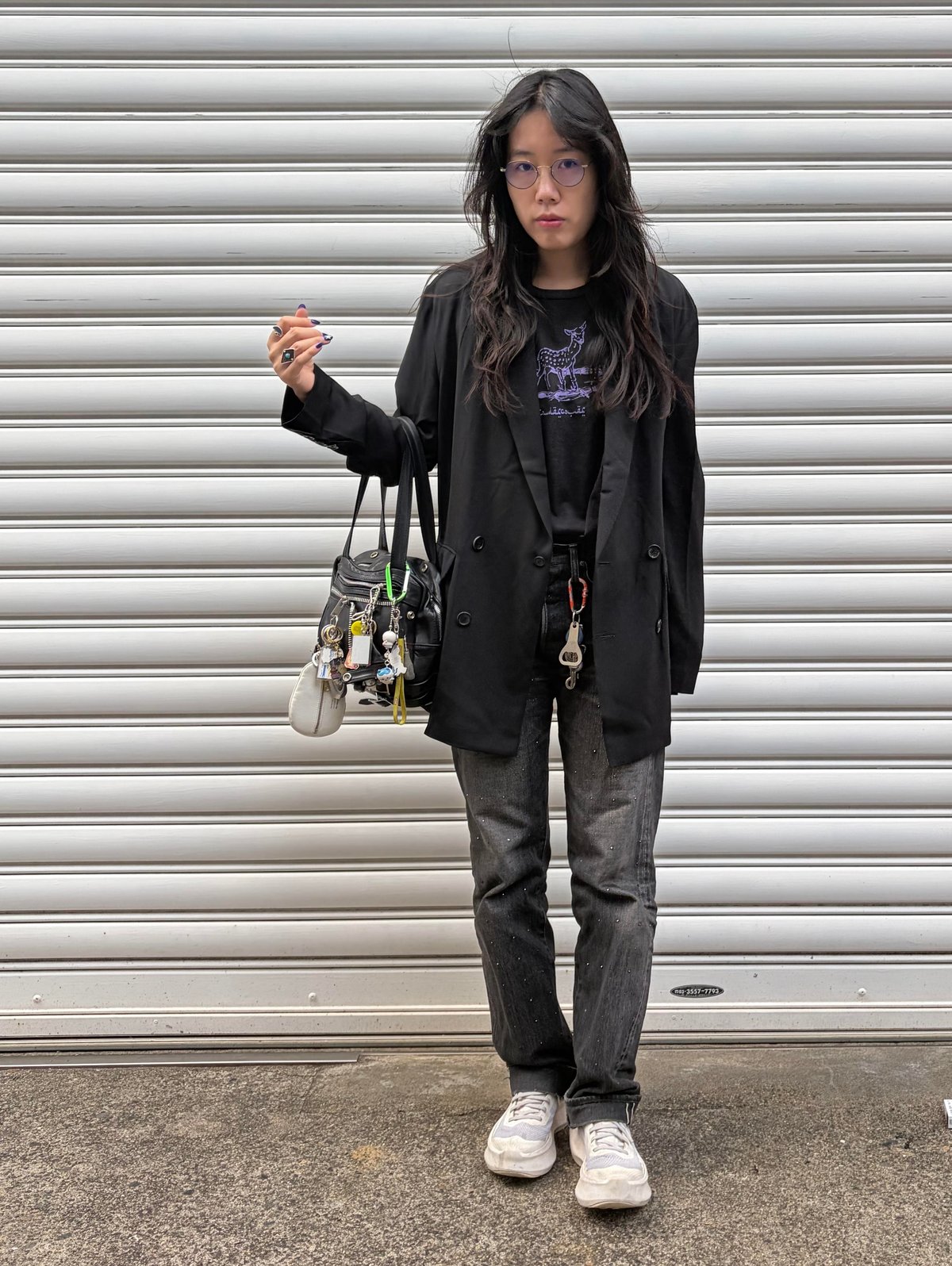 インハウスPR鶴本あすみさんの全身コーディネート