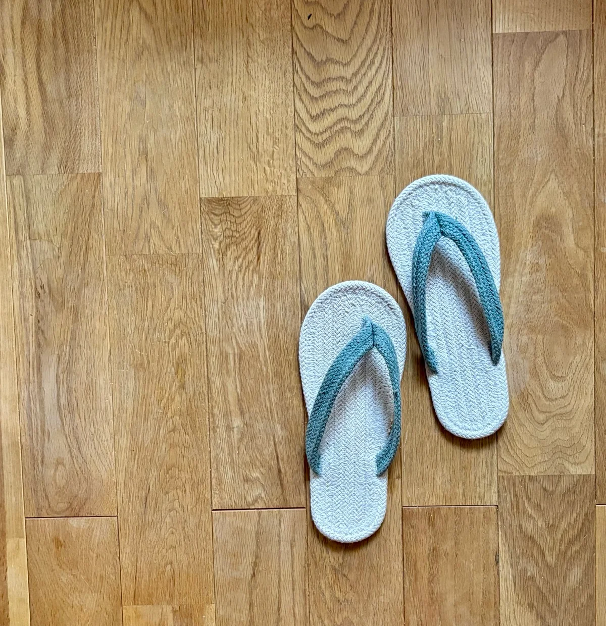 無印良品　ルームスリッパ・鼻緒　布ぞうり　￥590  