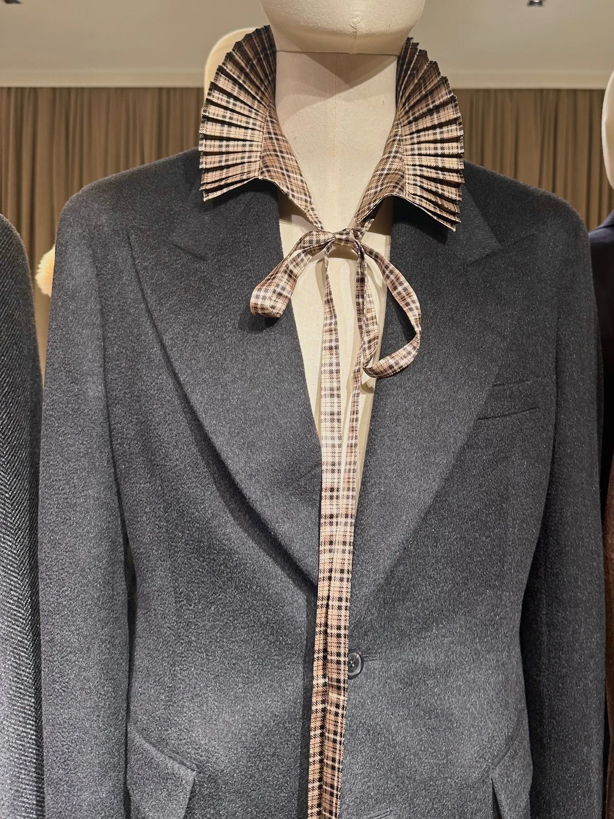 ’26FWメンズコレクション、まずはルイの画像_16