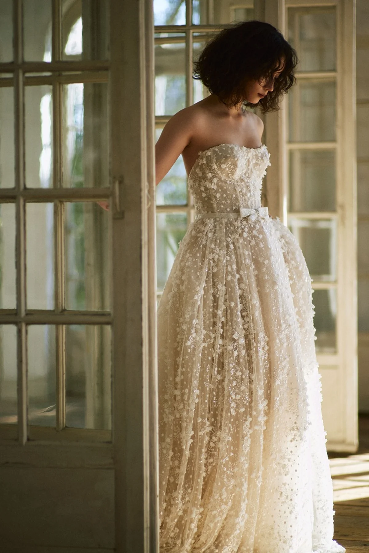 ドレス￥660,000（レンタル）／ネッタ ベンシャブ