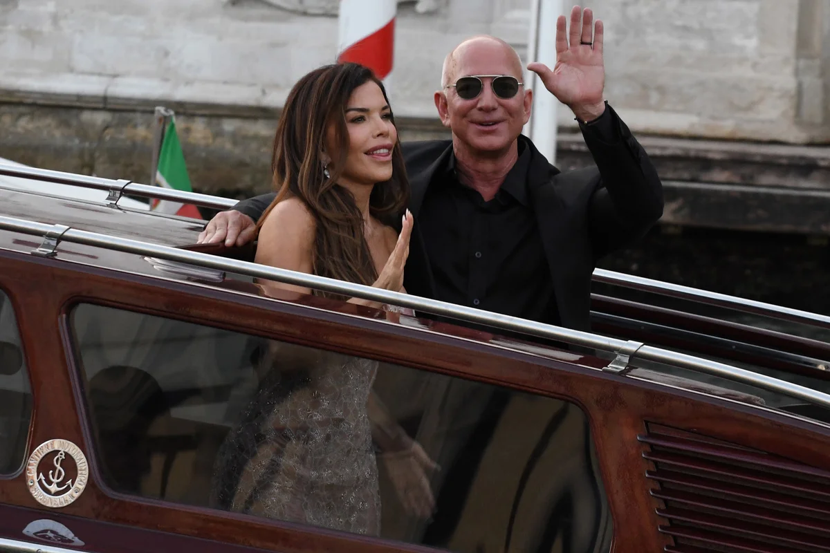 ジェフ・ベゾス、ローレン・サンチェス