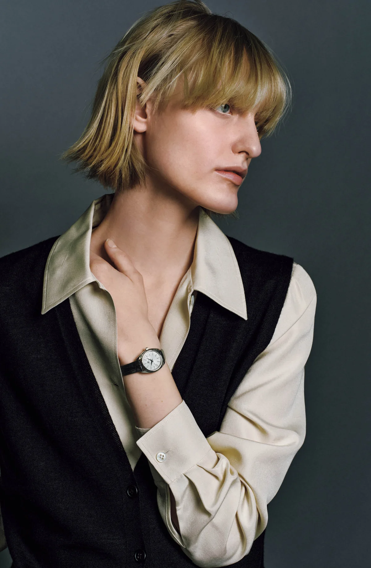 ザ・ロウのシャツとグランドセイコーの時計「STGF335」