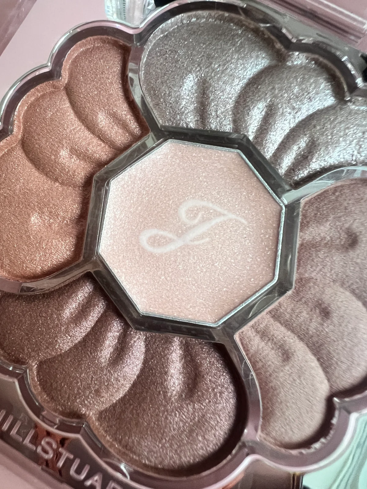 ジルスチュアート ドレスドブルーム アイズ 01