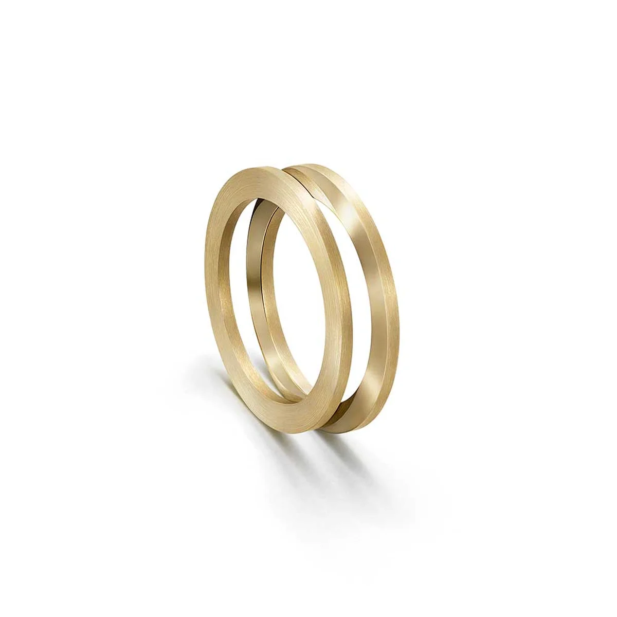 「アングル」リング 01 90°〈18KYG〉¥484,000