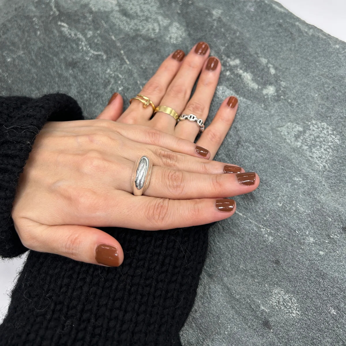 ロロのbo ringと他のリングをミックスしてつけたところ