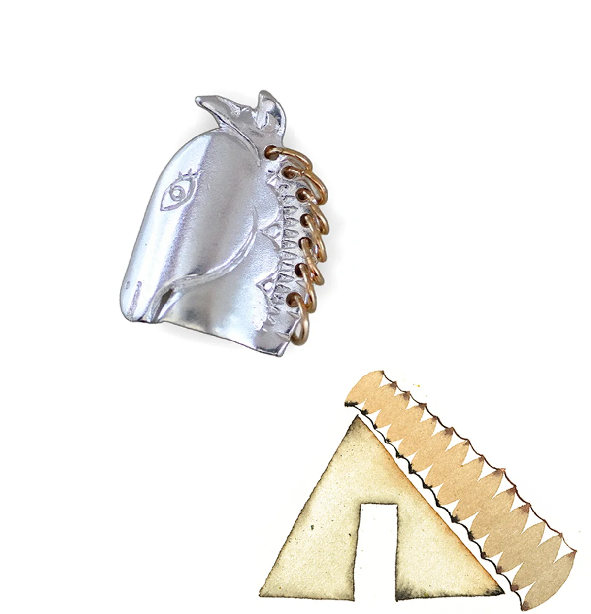 【Hi-CORAZON（ハイコラソン）】のリング 。シルバーに、たてがみがイエローゴールド