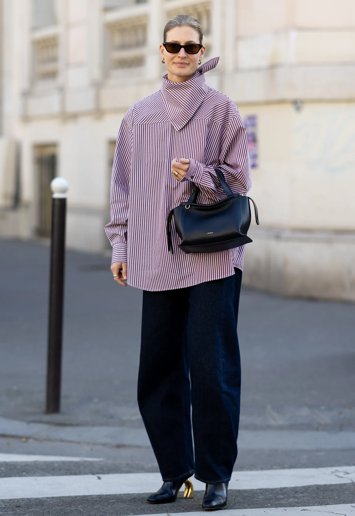 ストライプシャツを主役にしたコーディネート