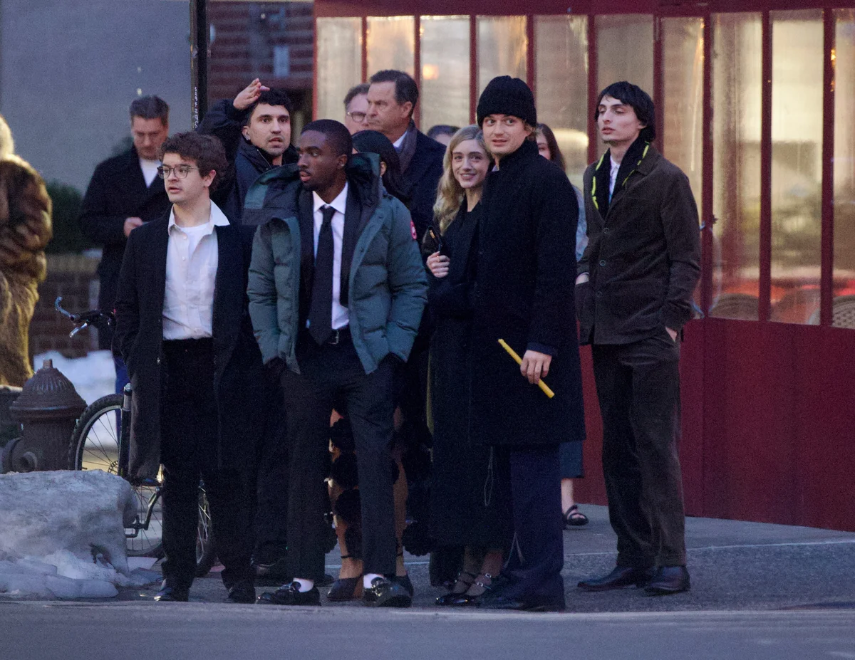 『ストレンジャー・シングス 未知の世界』の共演者がマヤ・ホークの結婚式に参列