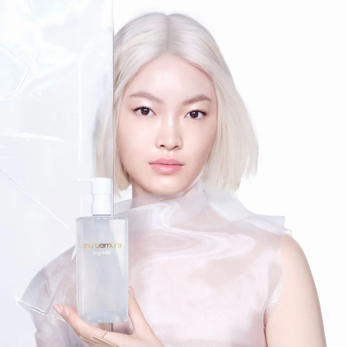 潤いバリア×発酵成分で、“水光透明肌”へ