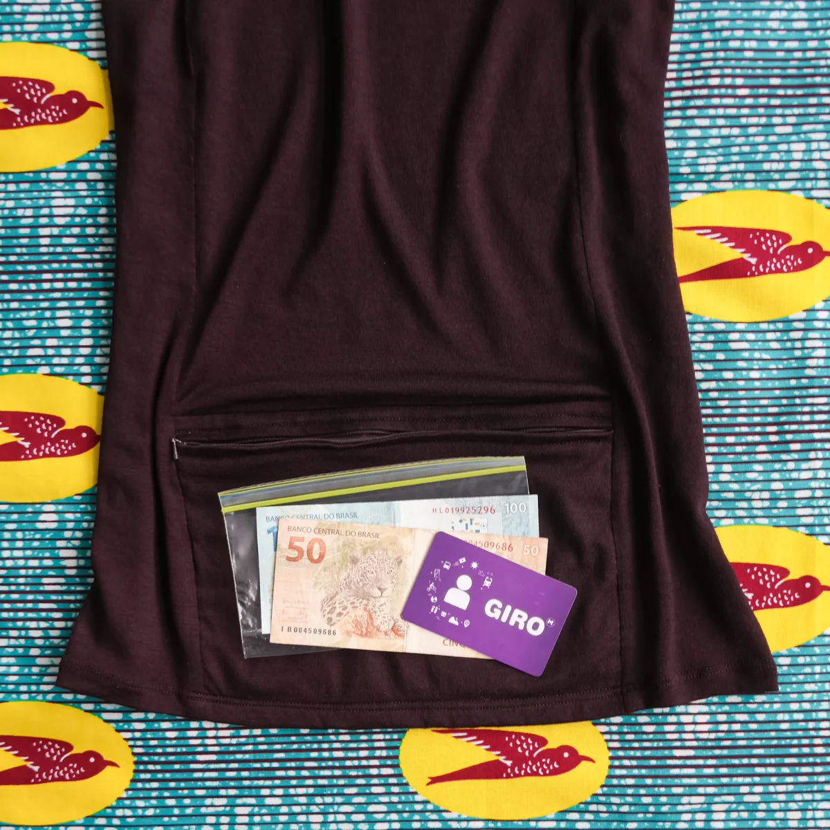 カーニバルキャミソール　アステカブラウン　ポケット部分