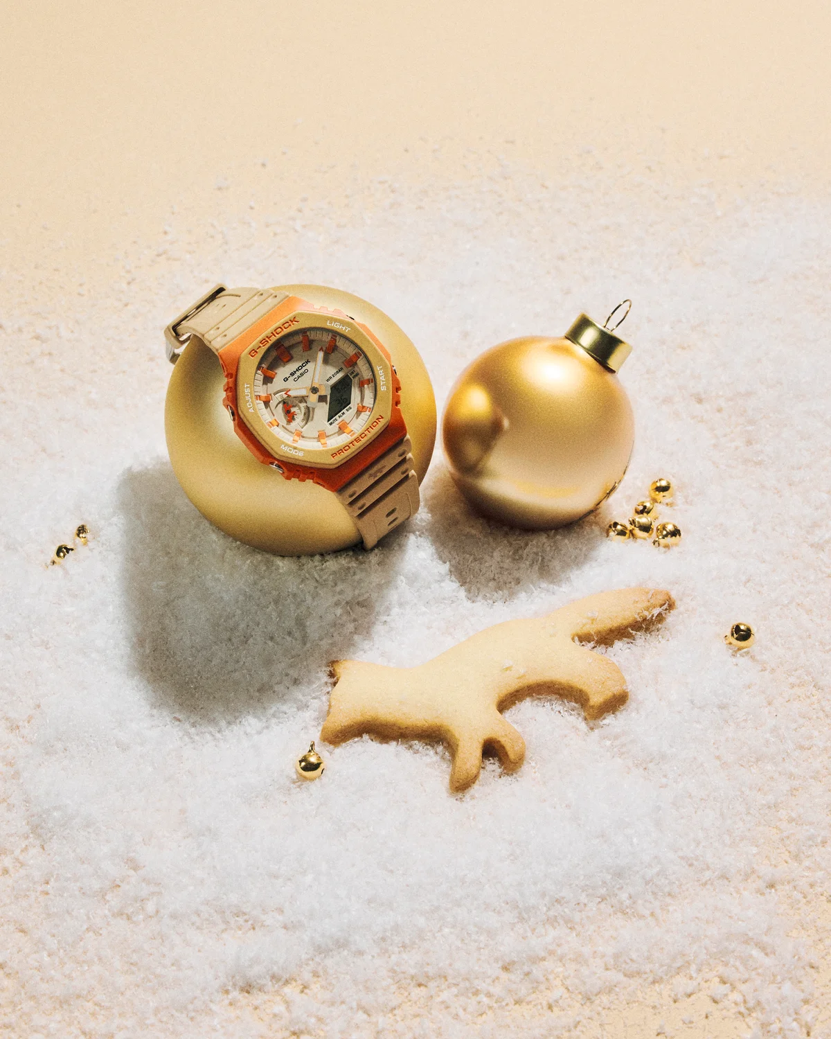 【メゾン キツネ】と【カシオ】の「G-Sの画像_1