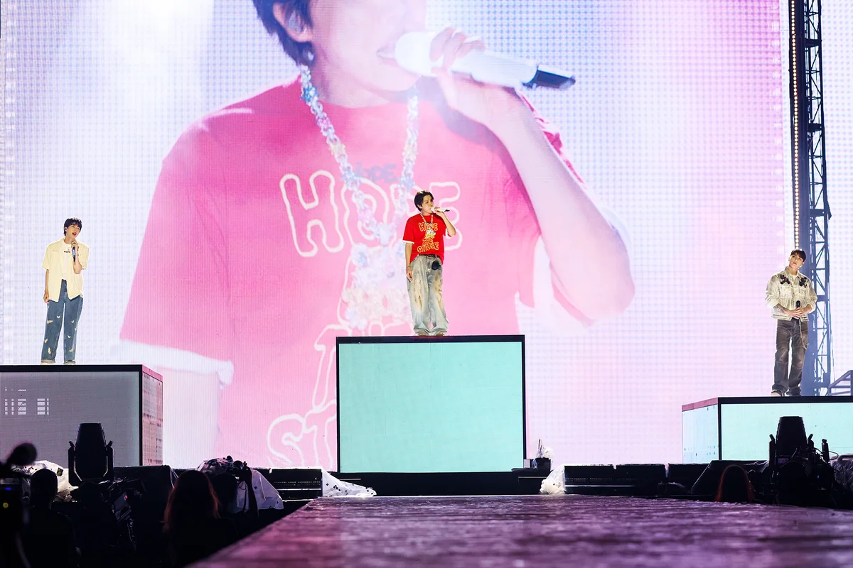 デビュー12周年の記念日に、BTSとARの画像_10