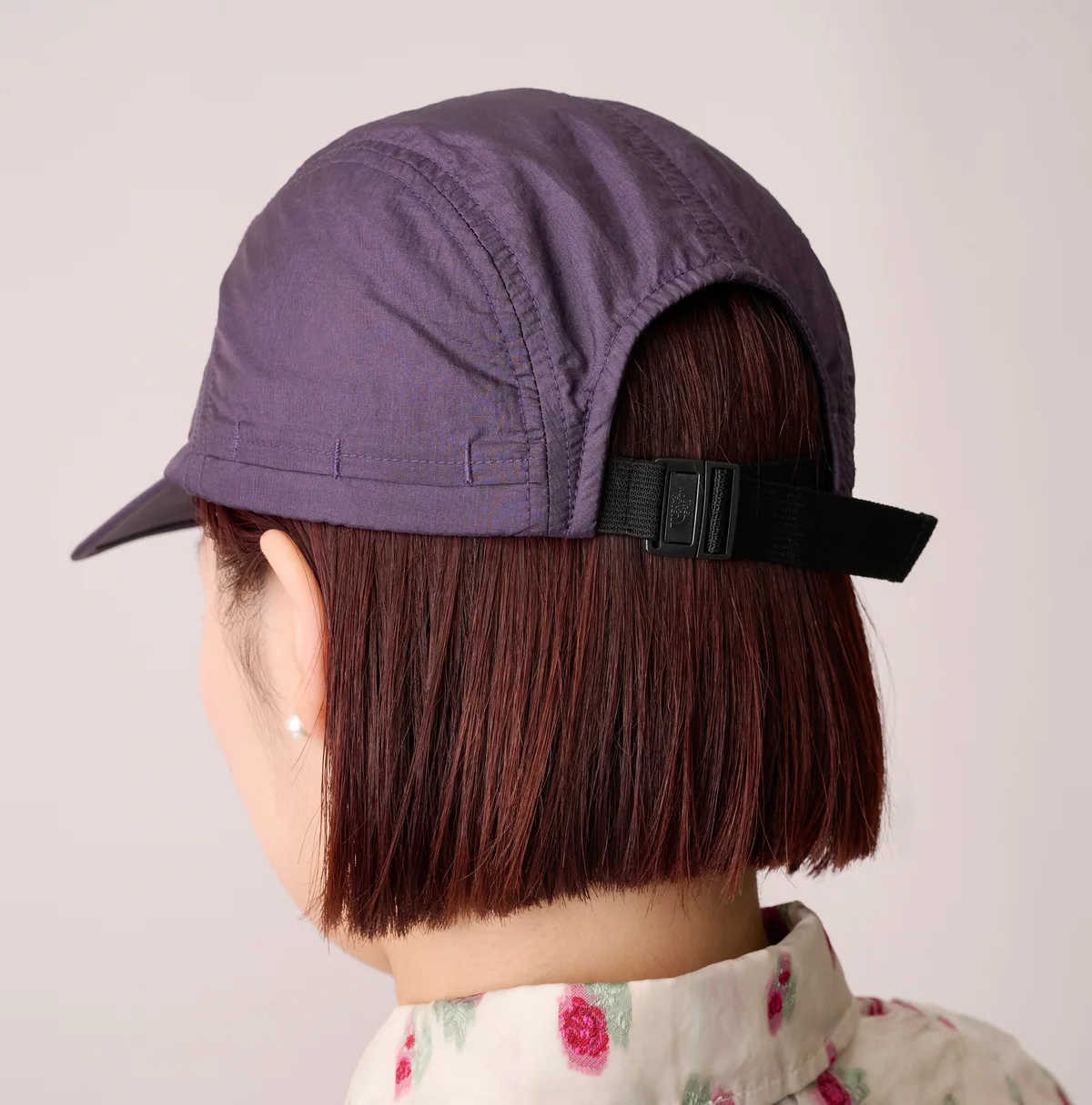 ザ・ノース・フェイスのダイヤモンドフューズアクションウィンドキャップの後ろ側