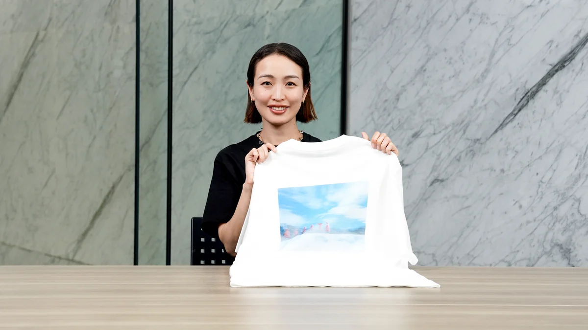 2026年上半期ベストバイとしてSPURSHOP×横浪修「Assembly」Tシャツを紹介するエディターITAGAKI