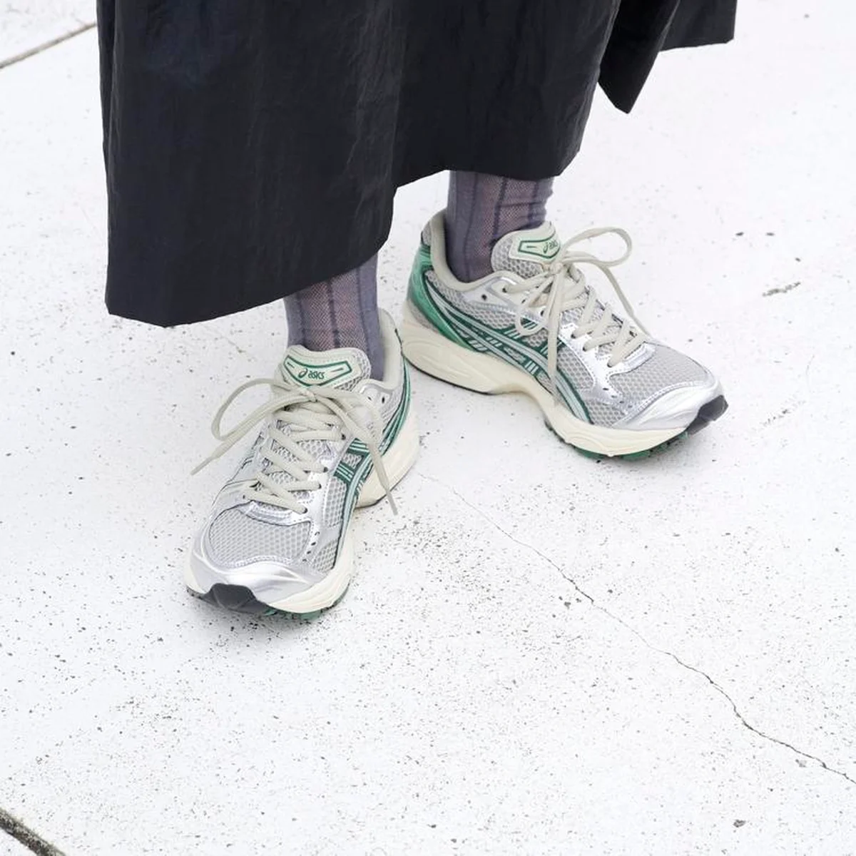 アシックスのスニーカー GEL-KAYANO 14