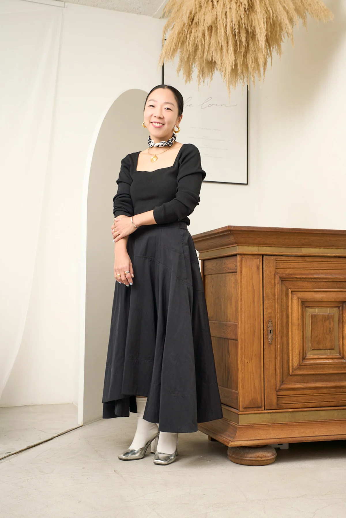 学芸大学のネイルサロン「be born」を主宰する浅野由記子さん。全身スタイル