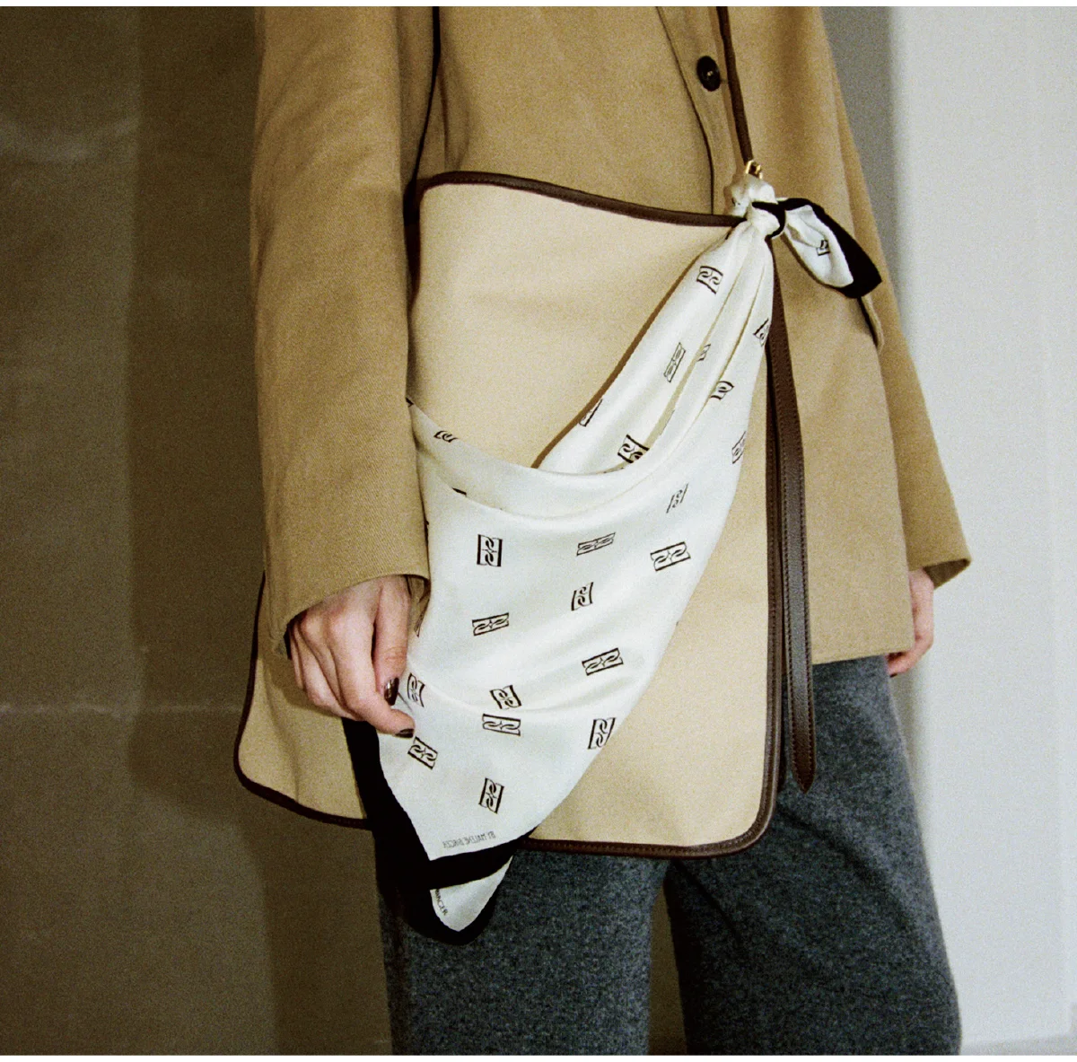 バイ・マレーネ・ビルガーのスカーフ