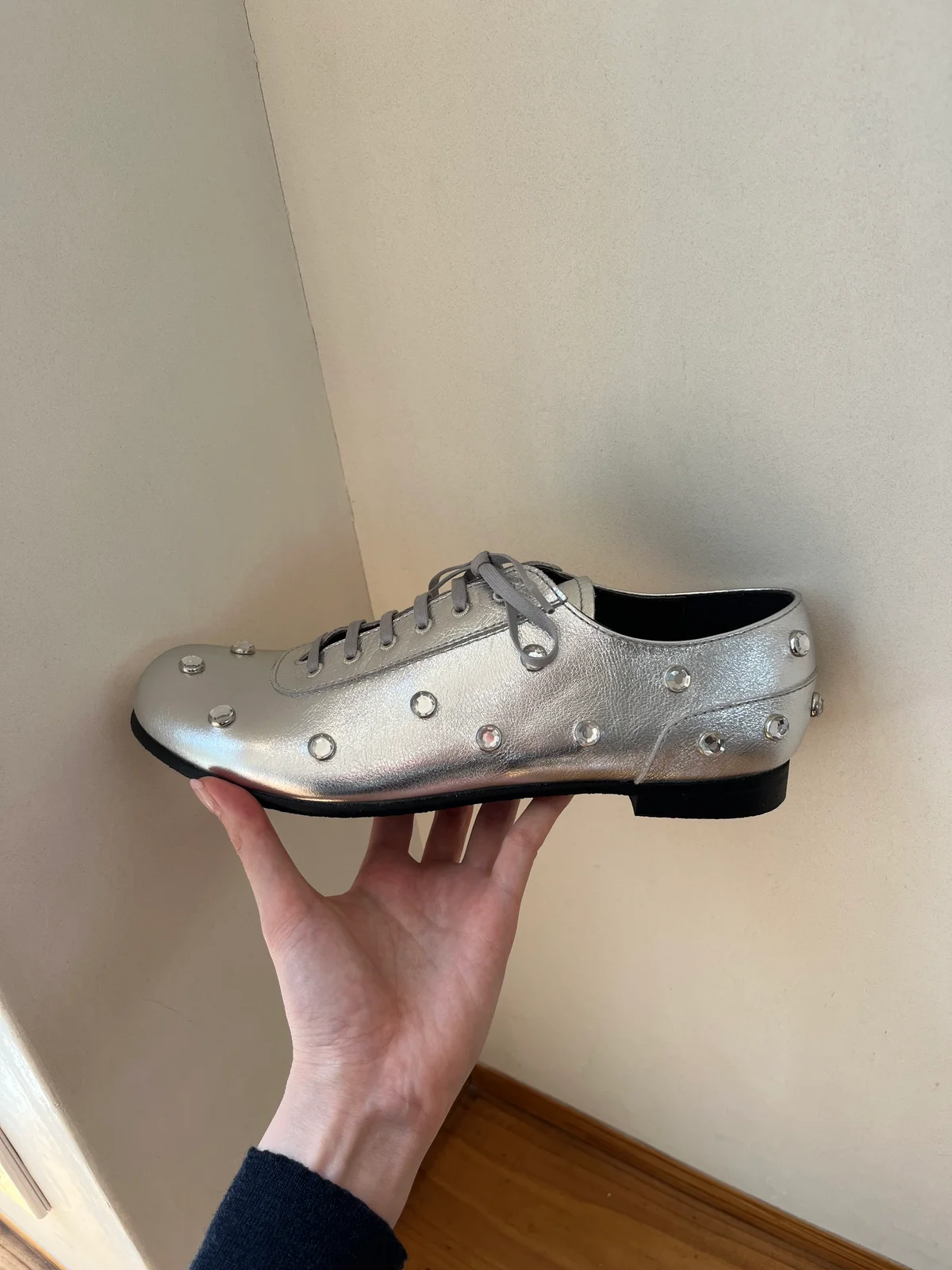 SPURSHOP LACADE ラカド 別注 シルバー 横からみた写真