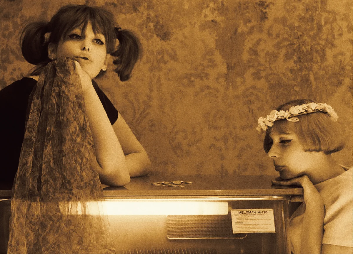 1966年のチェコ映画『ひなぎく』