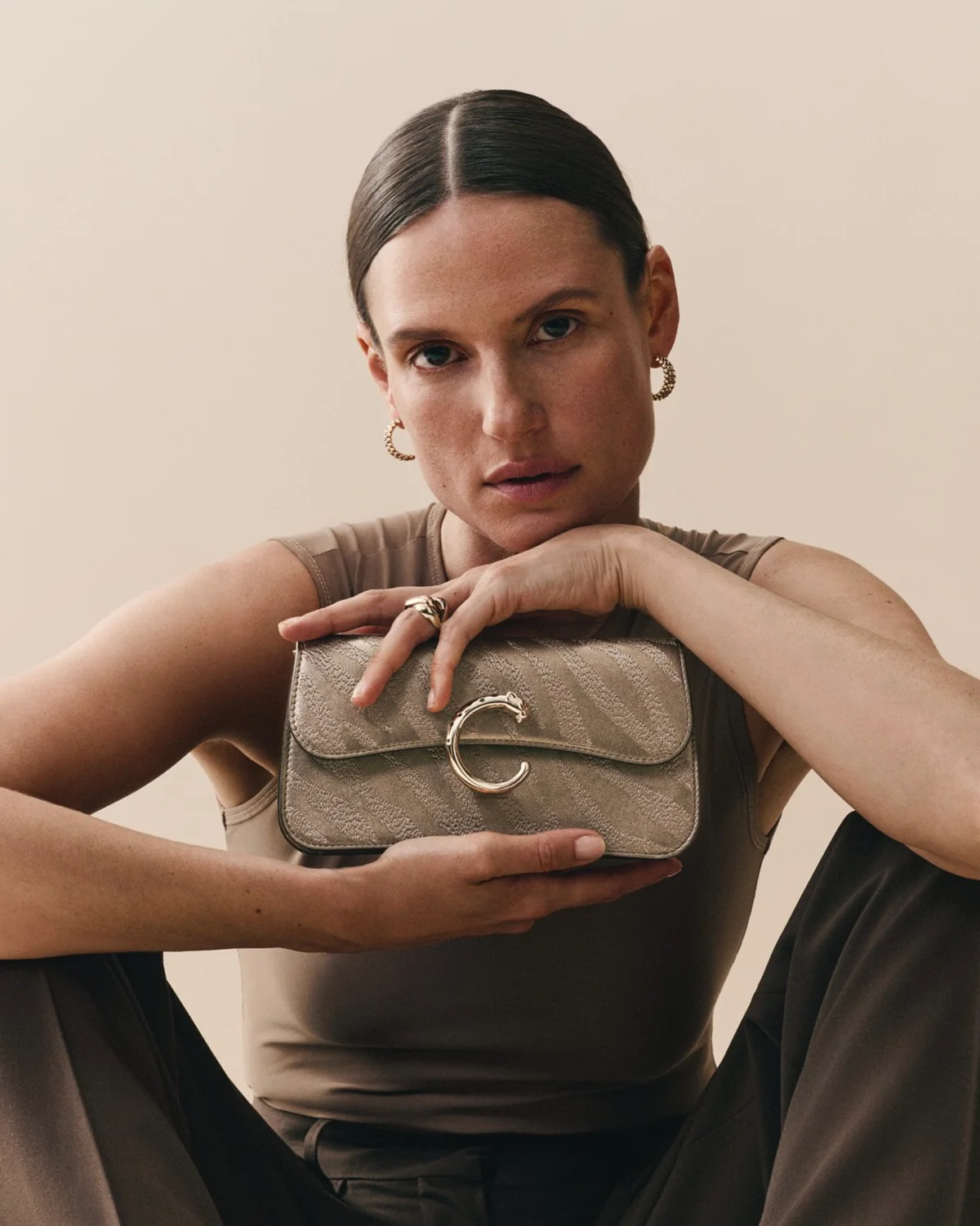 「パンテール ドゥ カルティエ」ミニ チェーンバッグ