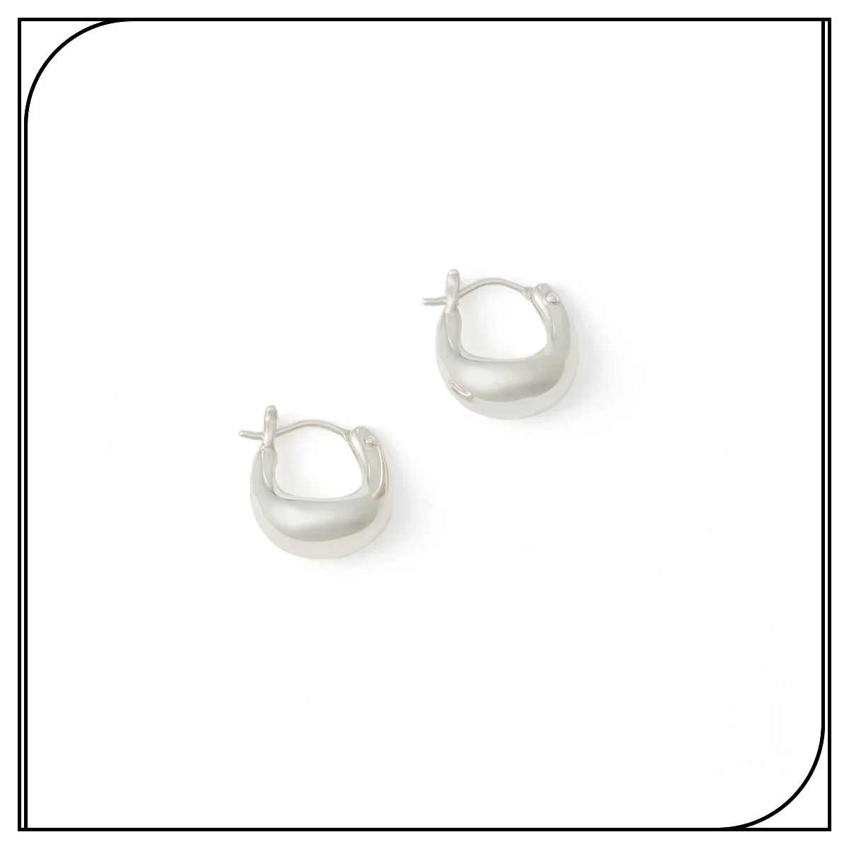 2025年夏、シルバーアクセサリー アサミ フジカワ ピアス