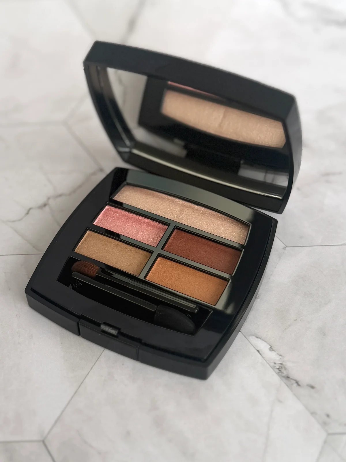 シャネル レ ベージュ パレット ルガール ソフトの画像