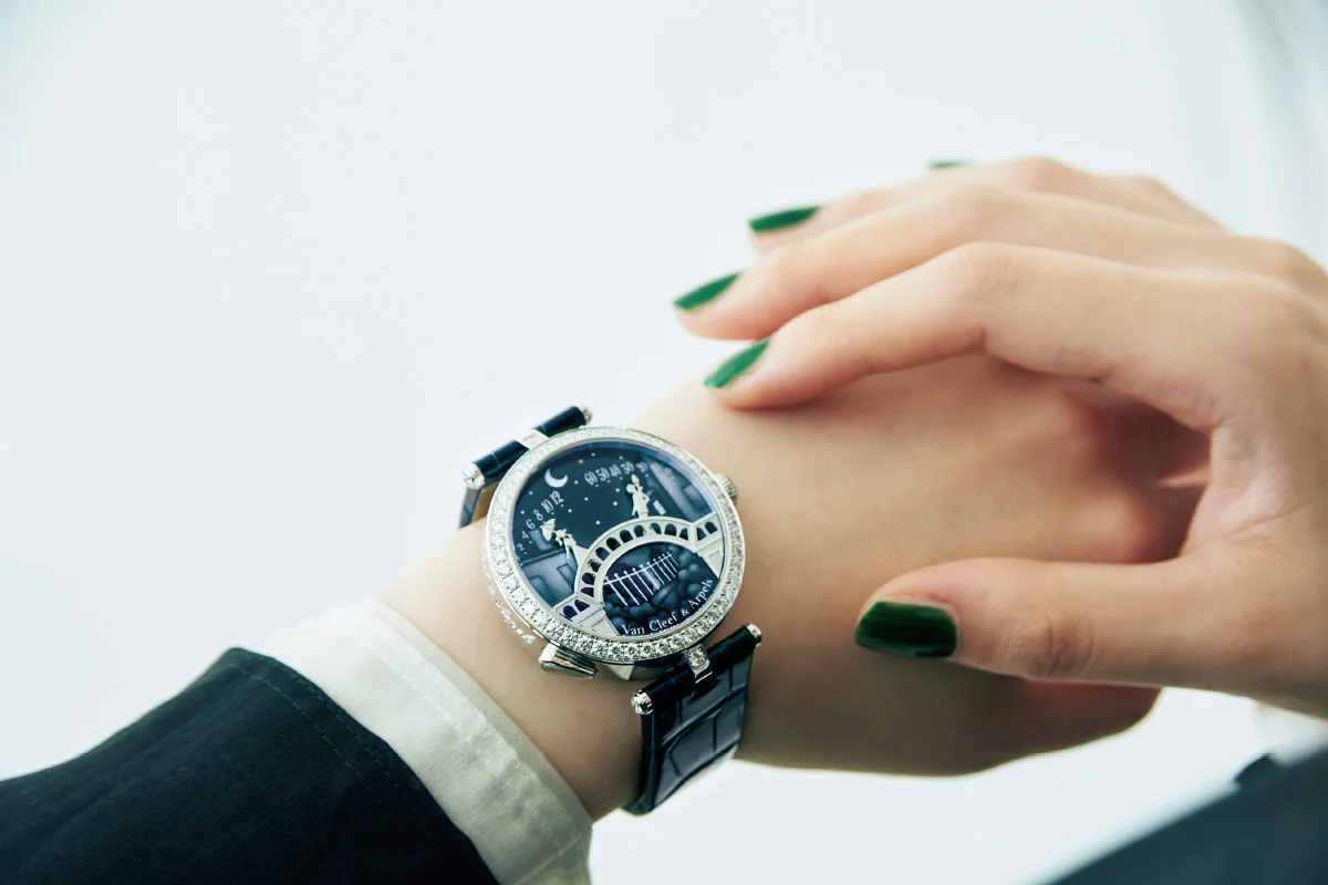 Van Cleef & Arpels LADY ARPELS PONT DES AMOUREUX WATCH