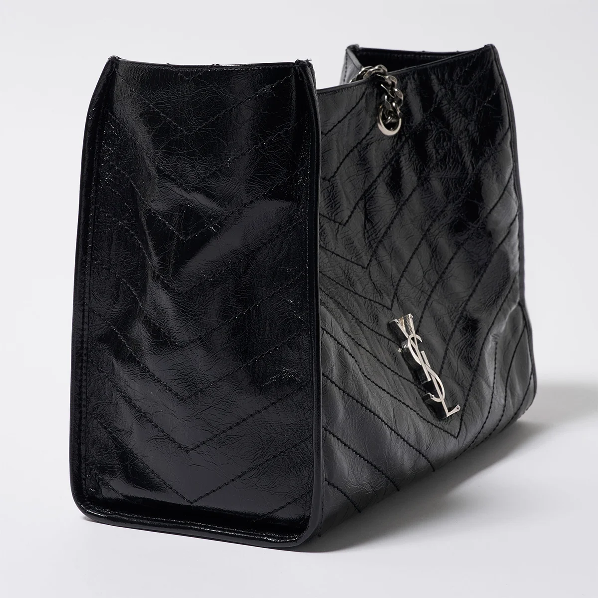 サンローラン バッグ「ニキ ショッピング」のサイド側