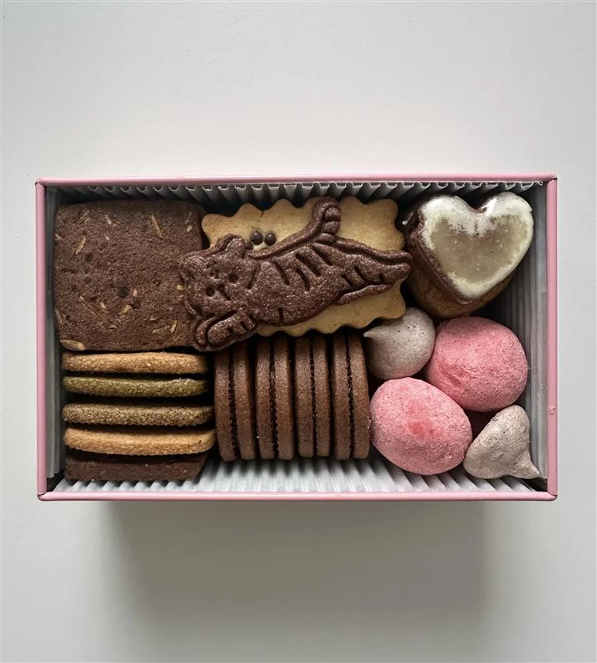 SUGiTORA　ウインタークッキー缶