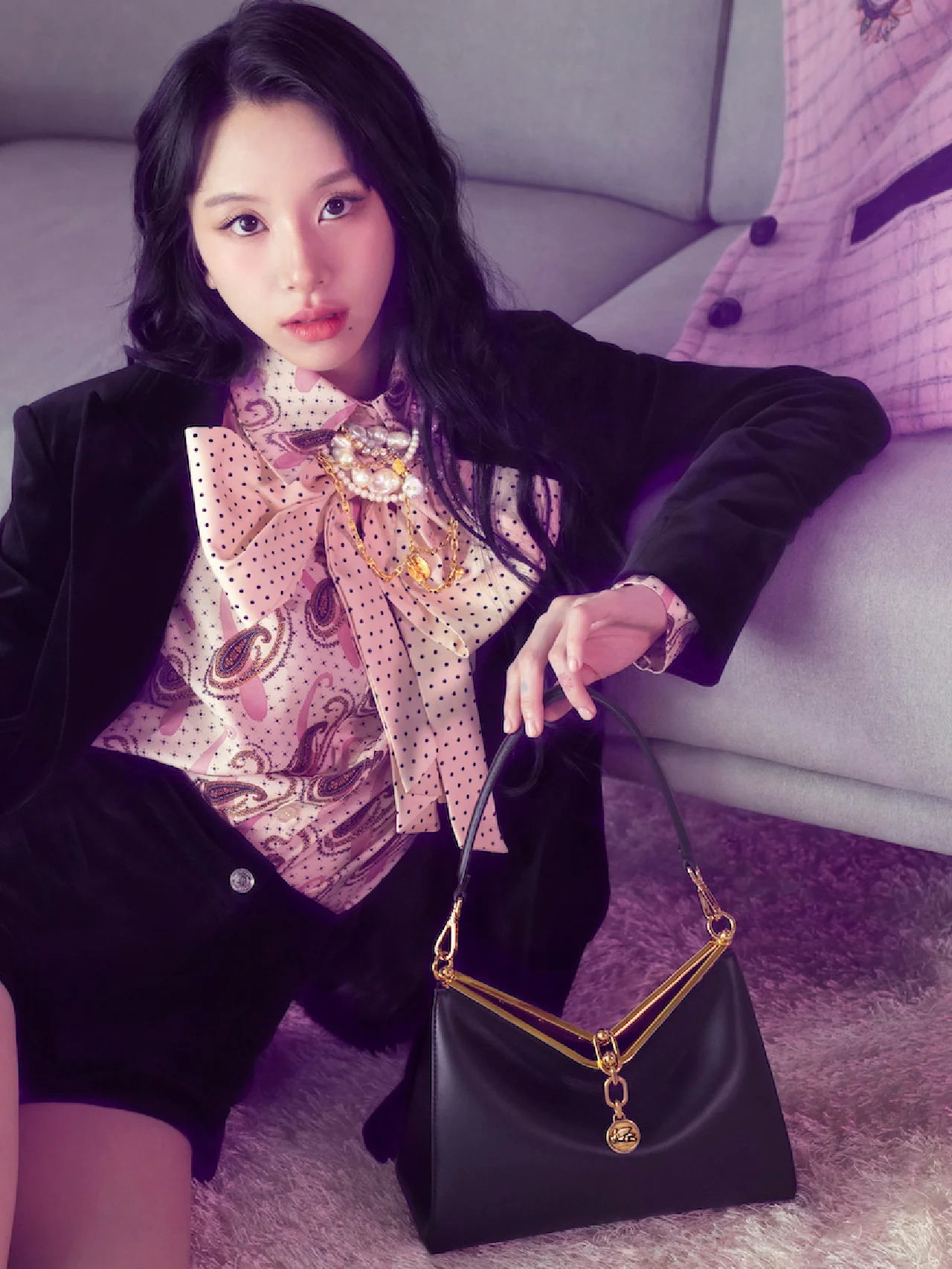 TWICEのチェヨンが【エトロ】の幻想的なムード漂う新ビジュアルに登場！ 