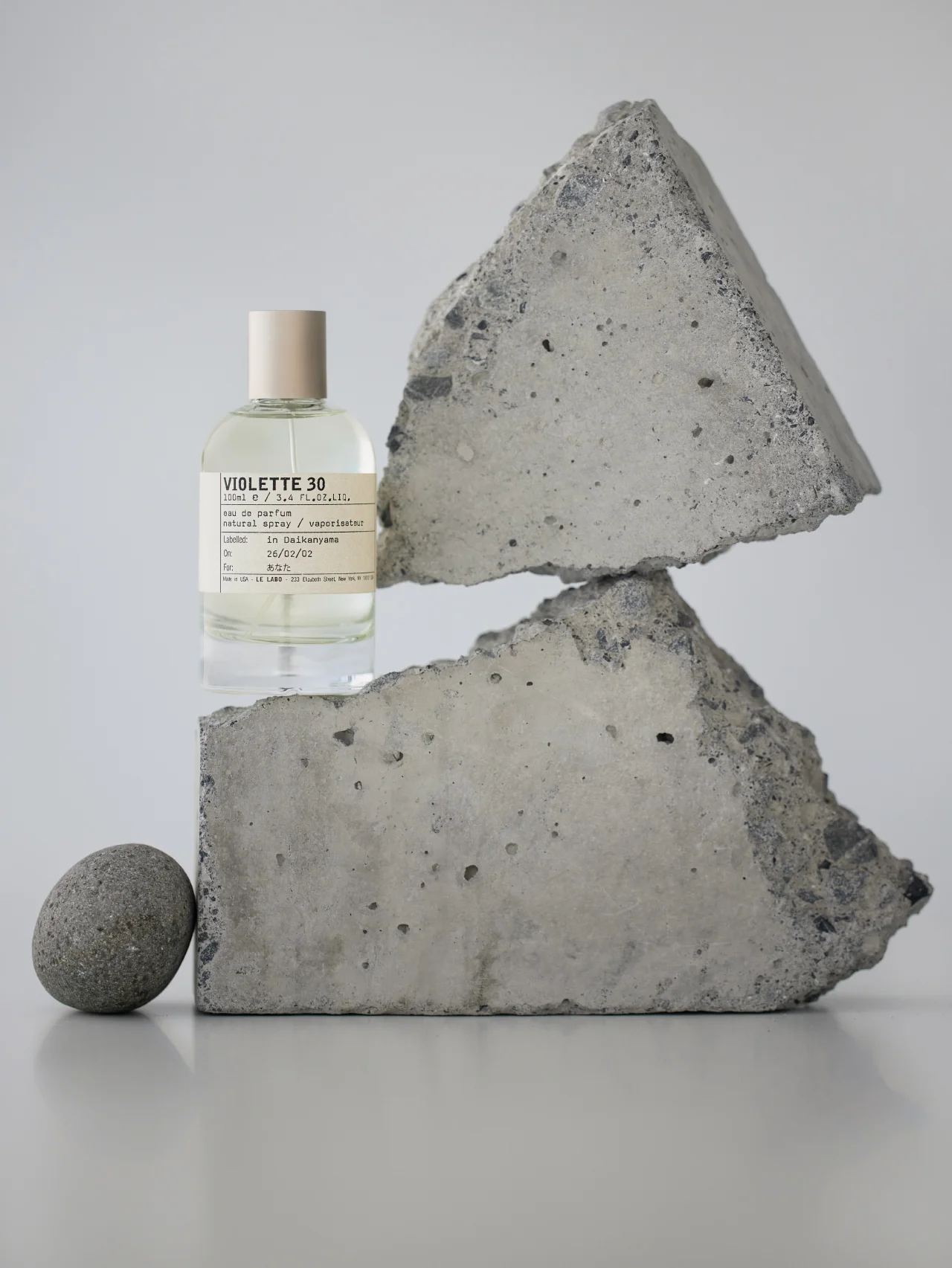 ル ラボ新作〈ヴァイオレット 30〉を往復書簡で読み解く