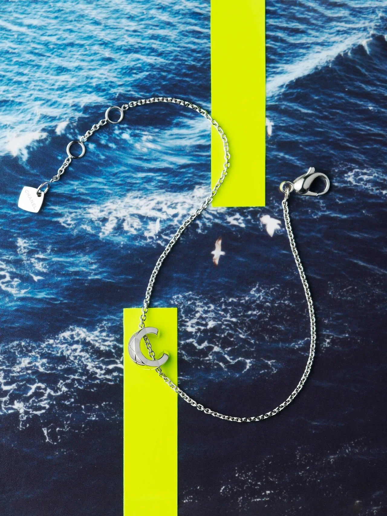 CHANEL【ココ クラッシュ】メゾンのデザインコードをしなやかに解釈して