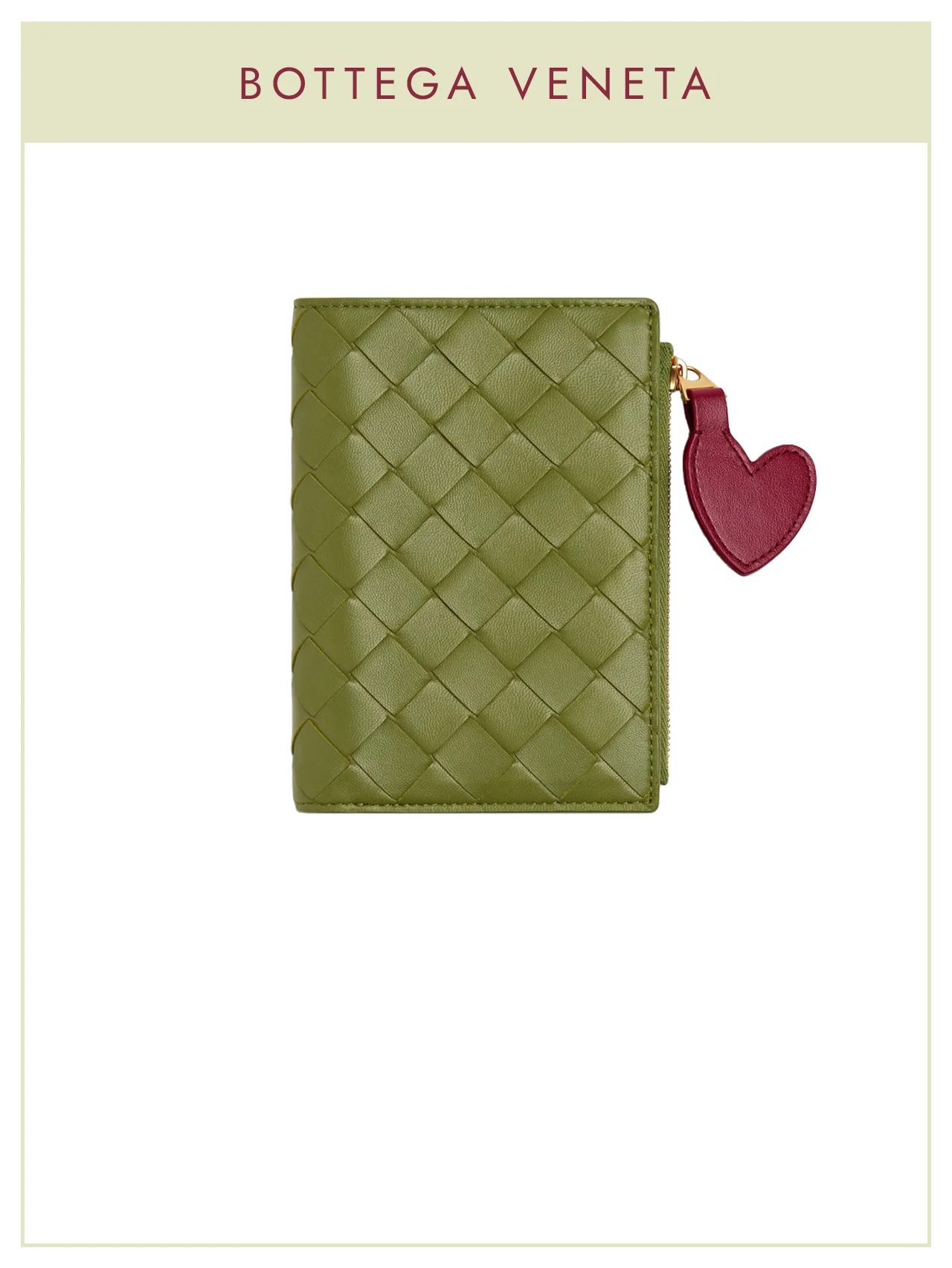【ボッテガ・ヴェネタ】抹茶×ハートにキュン。現金も収納できる、実力派パスポートケース