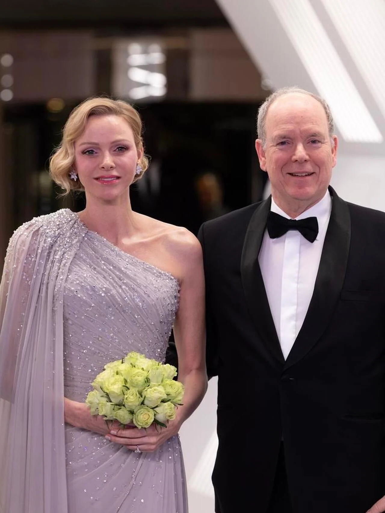 彬子女王殿下とモナコ・シャルレーヌ公妃のツーショットが世界で話題沸騰！ ダイアナ元妃の姪キティ・スペンサーも出席した華麗なる舞踏会の洗練ルックも注目の的に