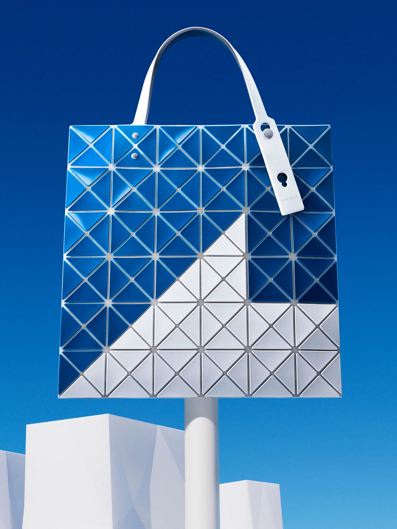 【バオ バオ イッセイ ミヤケ】2026年春夏新作バッグ登場！ 遊び心あるモチーフや色使いに注目