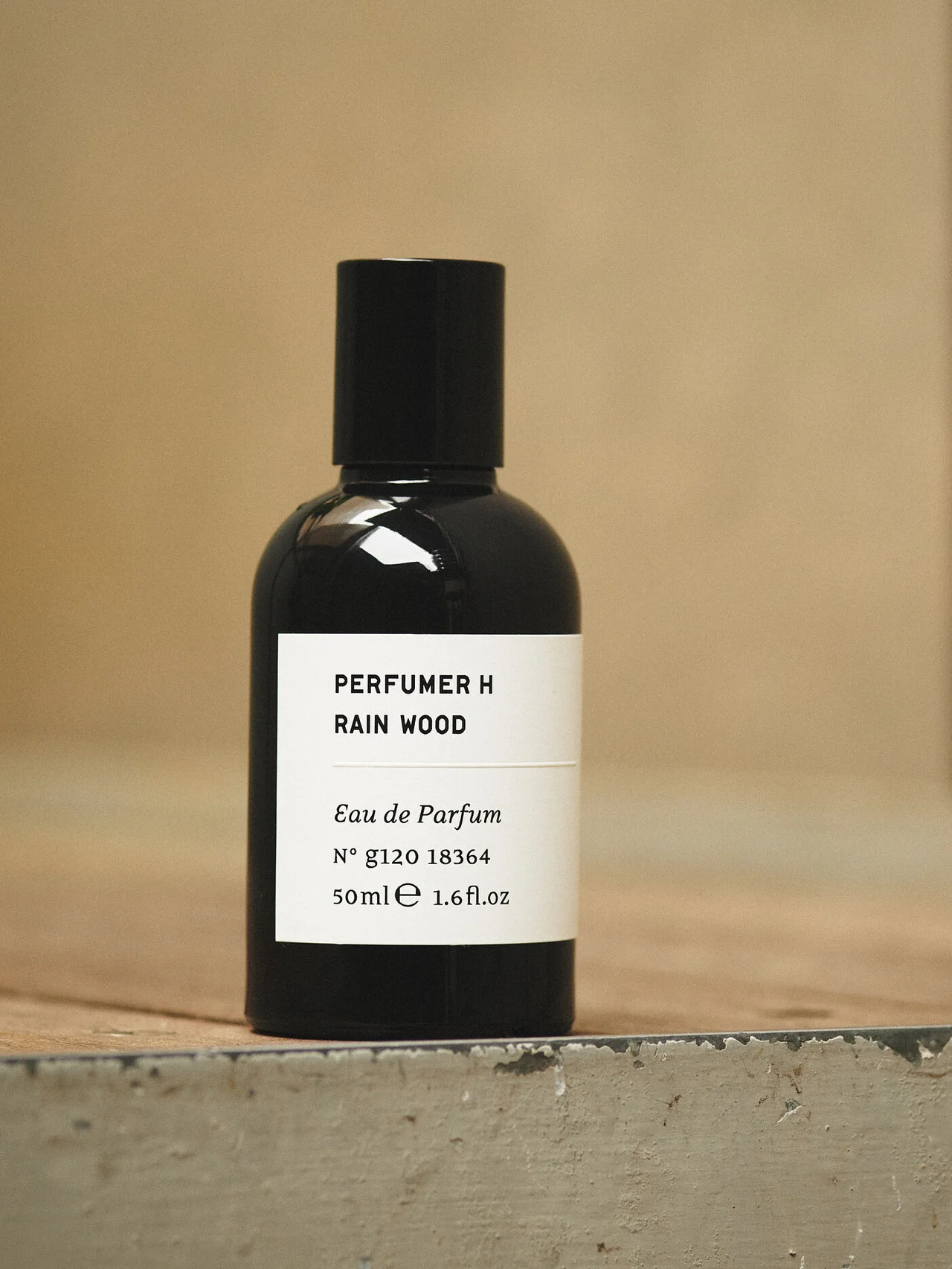 おしゃれな人はなぜ“いい香り”？ センスあふれるバイヤーが愛用する香水と香りの遍歴｜山野邉彩美さん