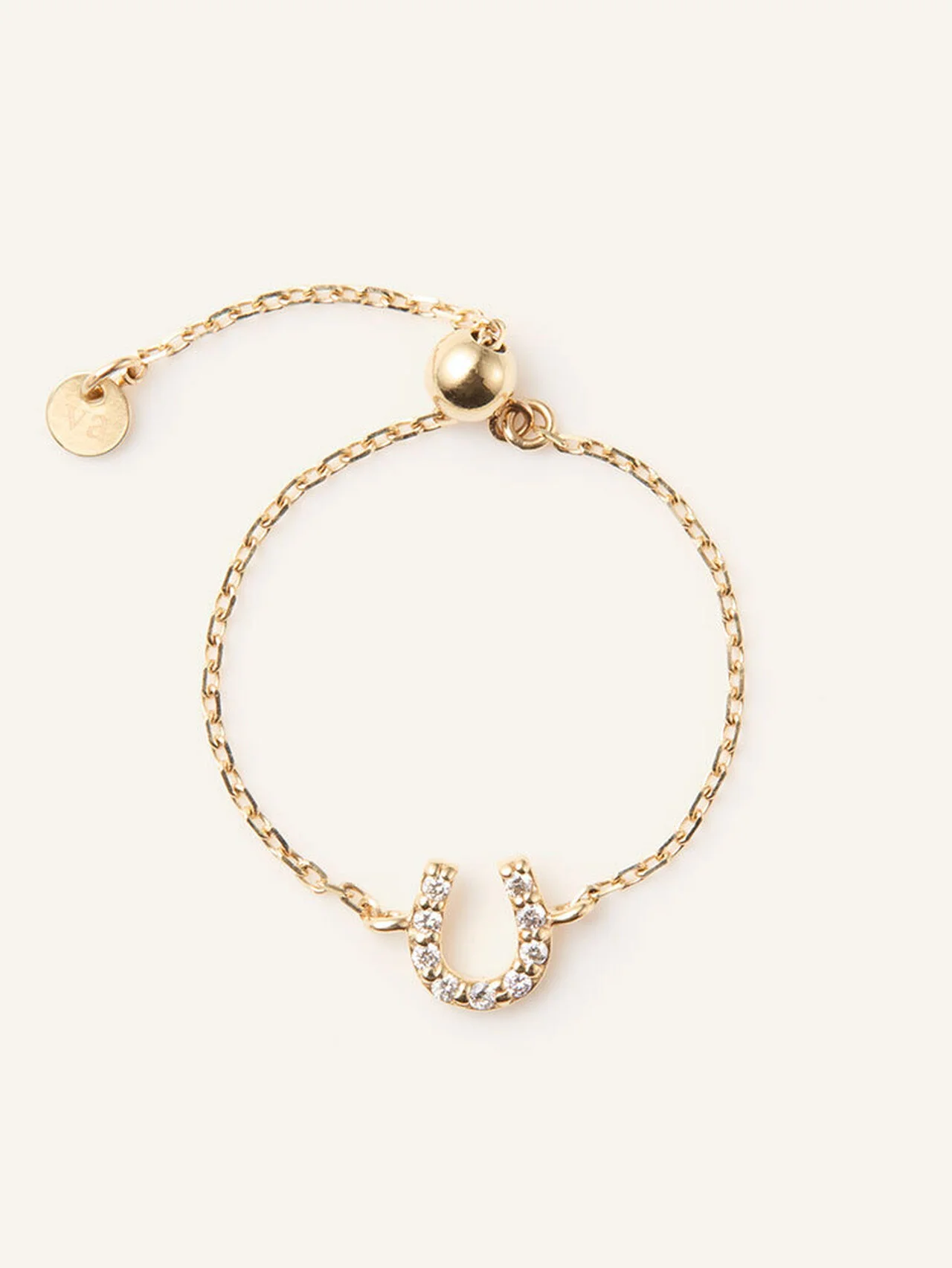 【ヴイエー ヴァンドーム青山】2026年は“馬”くいく！ 午年を祝して、馬蹄をモチーフにしたジュエリーが登場