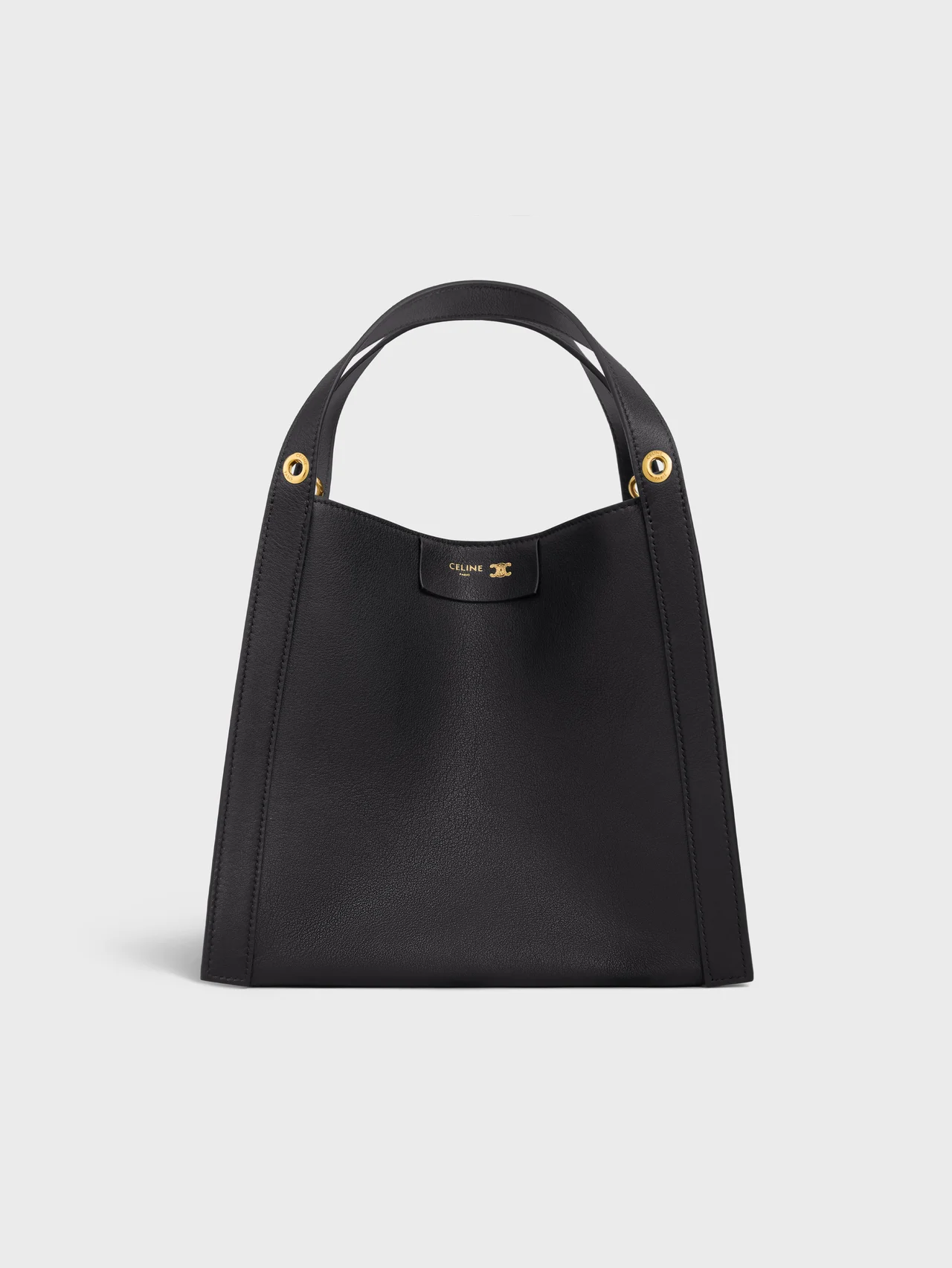 【セリーヌ】より、新作バッグが登場！ スクエアシェイプの「キューボ」