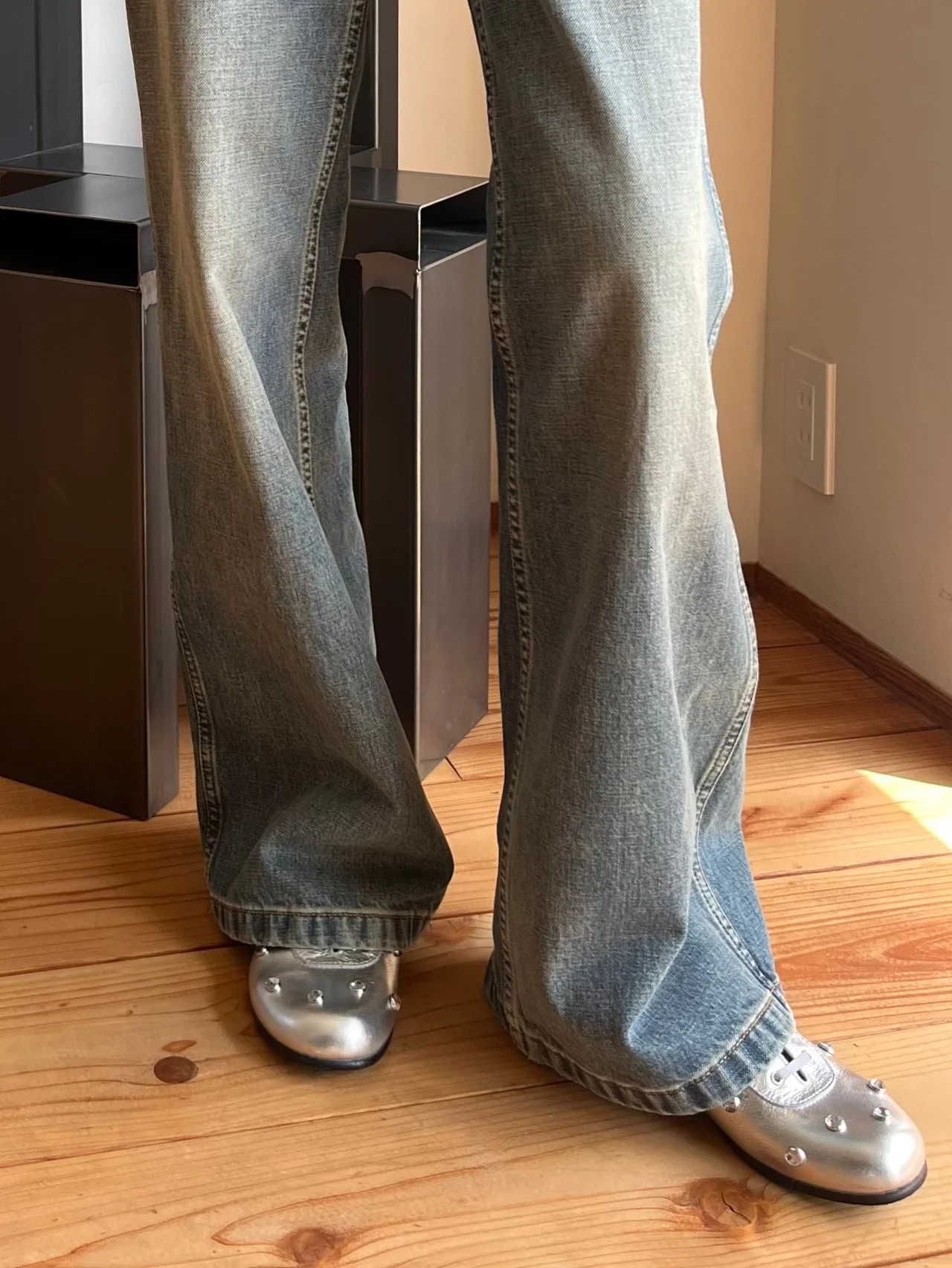 【LACADE（ラカド）のシューズ】おしゃれなのにスニーカーみたいに歩きやすい。別注シルバー「RENJI」が優秀すぎる！