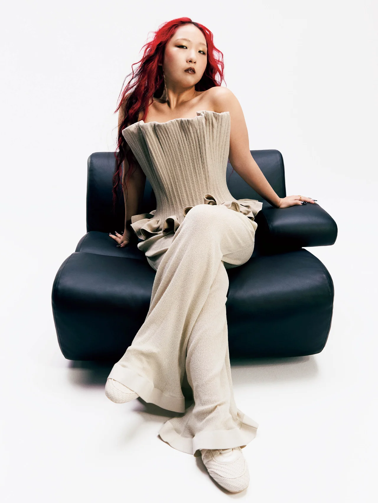 【CHIKA（HANA）】さんにインタビュー。「惹かれつつ諦めていた色を堂々と塗る今の姿を見せたい」